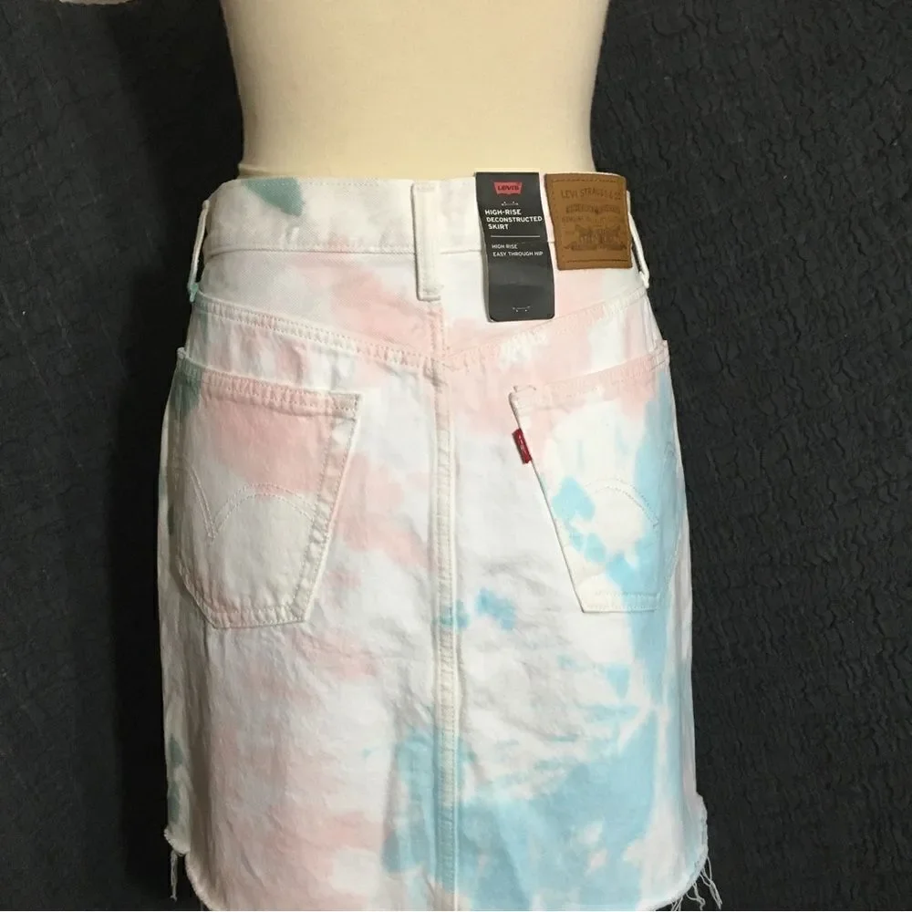 Levi’s NWT High-rise Deconstructed Skirt Size 29